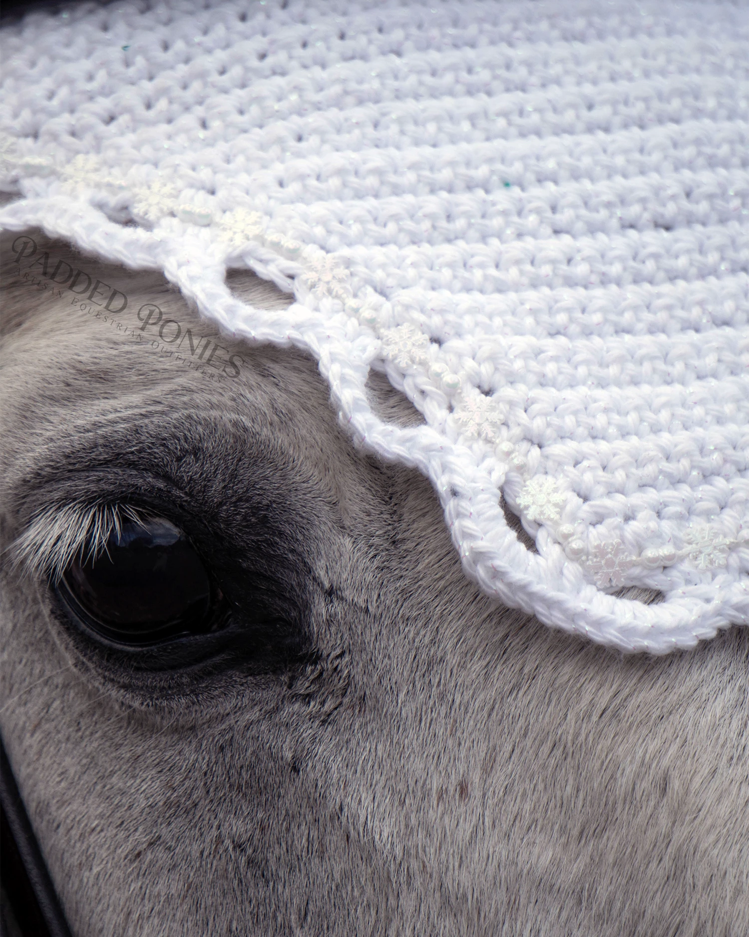 Christmas Winter Snowflake Sparkle Horse Fly Veil Bonnet