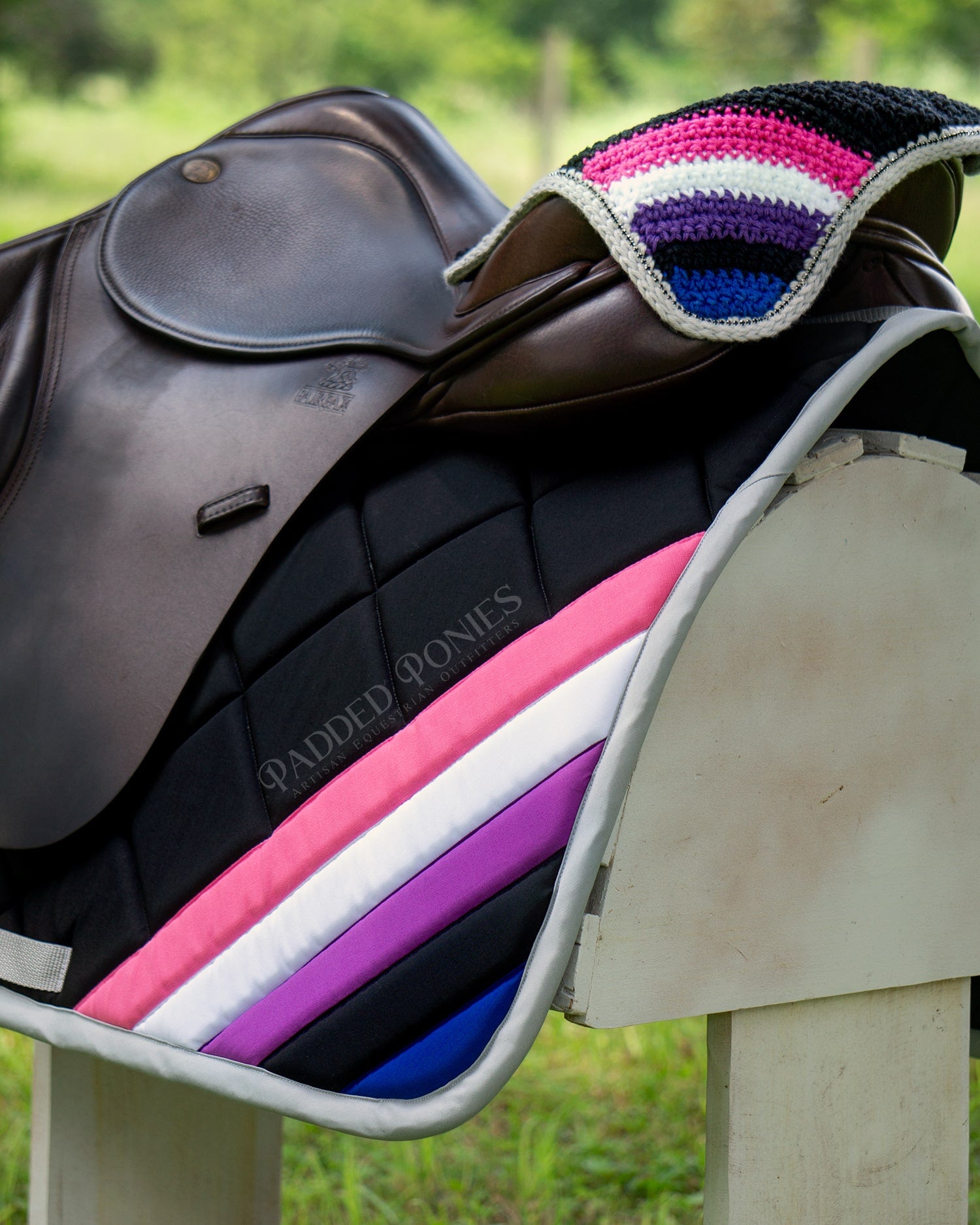 LGBTQ+ Genderfluid Corner Flag Saddle Pad with Matching Fly Veil Bonnet