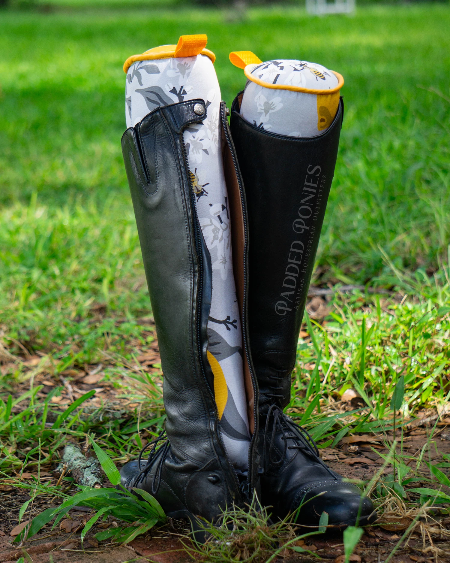 Light Gray and Marigold Yellow Lemons and Bees Floral Boot Tree Stuffers