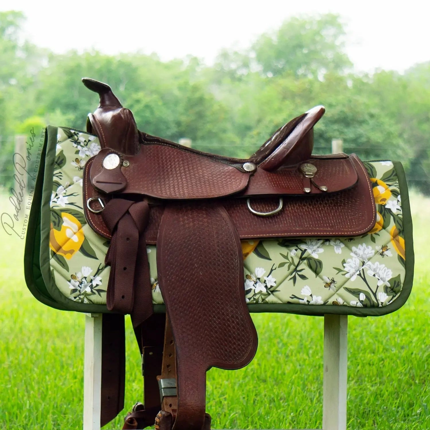 Green Lemons and Bees Floral Western Saddle Pad