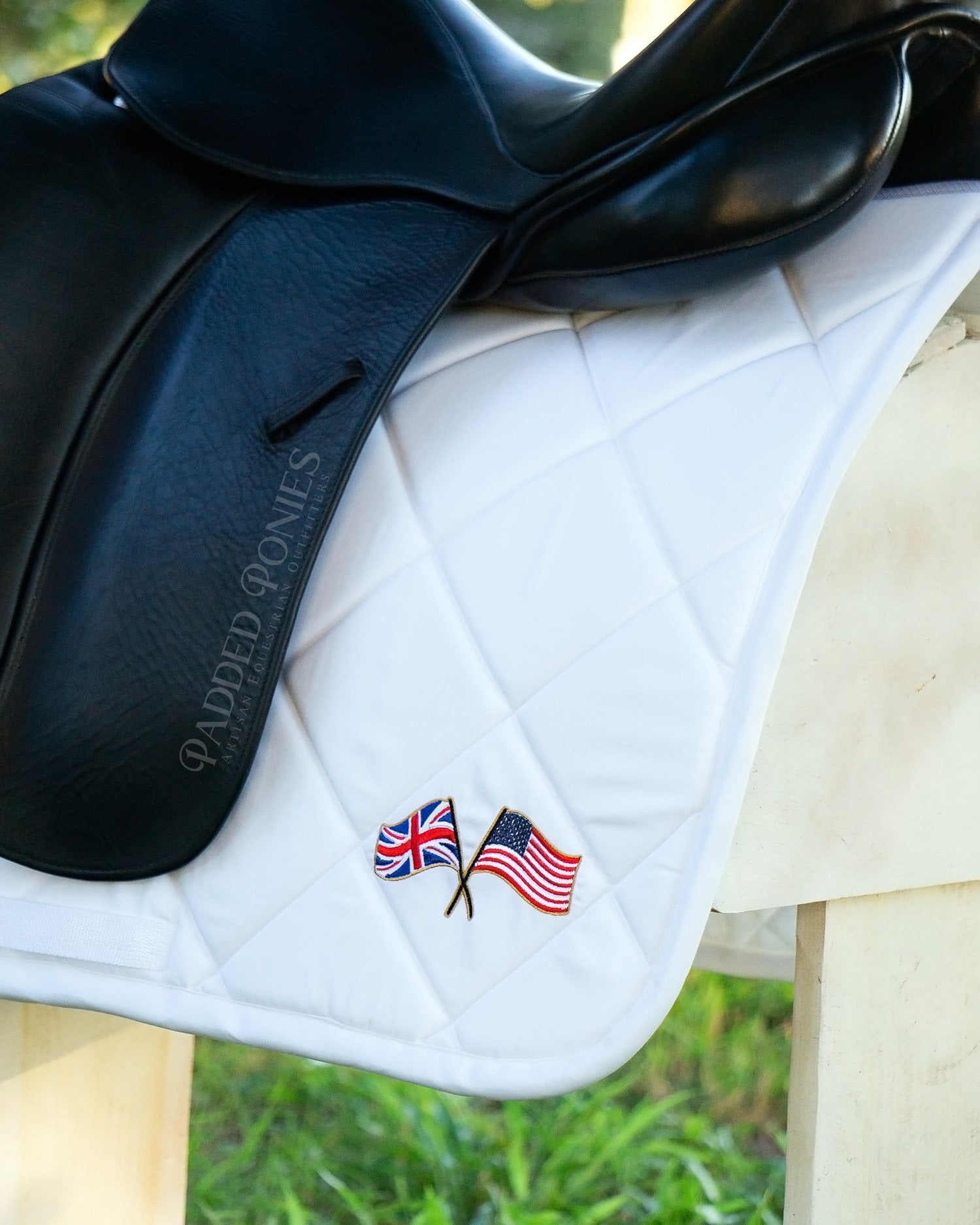 United States America and United Kingdom British Crossed Flags Custom Logo White Dressage Saddle Pad